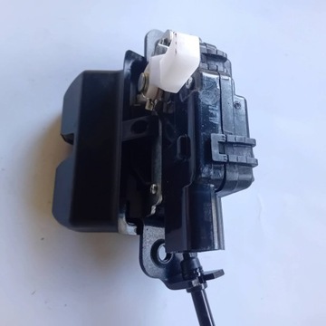 KIA SPORTAGE IV 15- ЗАМОК ЗАДНЕЙ ДВЕРИ БАГАЖНИКА