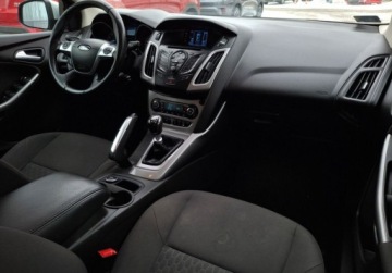 Ford Focus III Kombi 1.0 EcoBoost 125KM 2013 Ford Focus Ford Focus 1.0 Ecoboost, Salon Pl, 2kpl. opon. Benzyna 125KM, zdjęcie 13