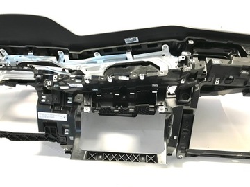 TOUAREG III 3 ПРОКЛАДКА ПРИБОРНОЙ ПАНЕЛИ 761857003F