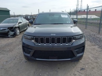 Jeep Grand Cherokee V 2024 Jeep Grand Cherokee 2024 JEEP GRAND CHEROKEE LAREDO X 4X4 3.6 Benzyna 293KM, zdjęcie 1