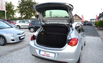 Opel Astra J Hatchback 5d 1.4 Twinport ECOTEC 100KM 2011 Opel Astra Bezwypadkowe - Bez korozji - Oplacony - Faktura Vat Marza 1.4, zdjęcie 30