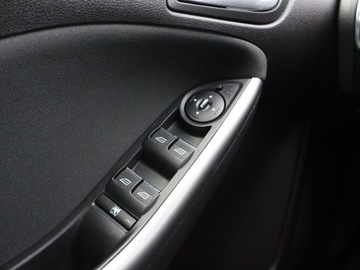 Ford Focus III Hatchback 5d facelifting 1.0 EcoBoost 100KM 2014 Ford Focus 1.0 EcoBoost, Navi, Klima, Tempomat, zdjęcie 16