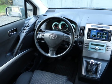 Toyota Corolla Verso E120 2.2 D-4D 177KM 2006 Toyota Corolla Verso 2.2 D-4D, 174 KM, 7 miejsc, zdjęcie 6