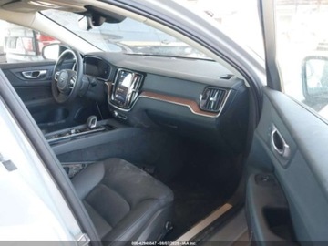 Volvo S60 III 2025 Volvo S60 B5 Plus 2025 2.0l 2.0 Benzyna 247KM, zdjęcie 9