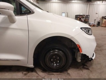 Chrysler Pacifica II 2021 Chrysler Pacifica Touring L 3.6 Benzyna 287KM, zdjęcie 4