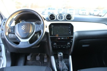 Suzuki Vitara III SUV 1.6 VVT 120KM 2018 Suzuki Vitara Grzane siedzenia, salon polska, kame, zdjęcie 12