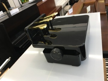 Детская подставка для фортепиано/рояля.