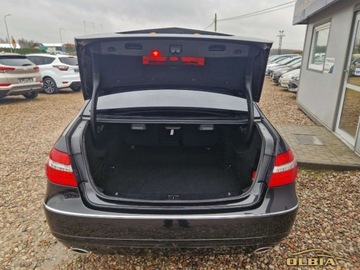Mercedes Klasa E W212 Limuzyna 350 CDI BlueEFFICIENCY 231KM 2009 Mercedes-Benz Klasa E E350 V6 Diesel Automat Szyberdach 3.0 Diesel 230KM, zdjęcie 18