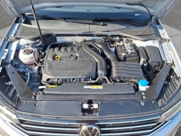 Volkswagen Passat B8 Variant Facelifting 1.5 TSI EVO 150KM 2022 Volkswagen Passat VW Passat 1.5 TSI Evo Business DSG IQ Drive pakiet Comfo, zdjęcie 21