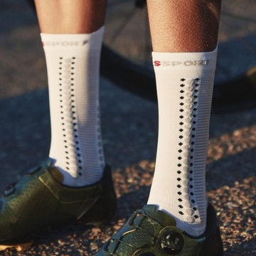 Skarpety rowerowe COMPRESSPORT BIKE V4.0 35-38