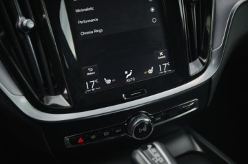 Volvo V60 II  Kombi 2.0 D3 150KM 2019 V60 SKÓRZANA TAPICERKA PODGRZEWANE FOTELE EL. KLAPA FULL LED VIRTUAL, zdjęcie 34