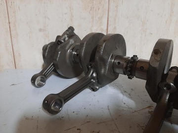 КОЛЕНВАЛ SUZUKI GSXR 750 R716