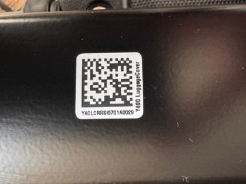 2022 SSANGYONG REXTON II Y400 2017-2025 ROLETA KUFRU ČERNÁ ORIGINÁLNÍ