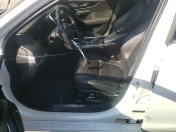 Jaguar XE 2020 Jaguar XE S 2020 2.0l 2.0 Benzyna 247KM, zdjęcie 7