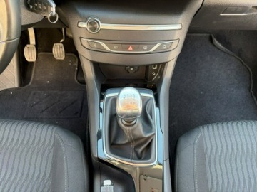 Peugeot 308 II 2014 Peugeot 308 hatchback 1.6 HDI 120 KM Nawigacja Hak, zdjęcie 21