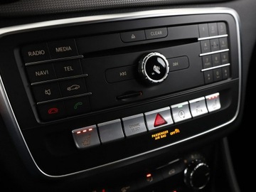 Mercedes CLA C117 Shooting Brake 1.6 200 156KM 2016 Mercedes CLA 200 Automat Navi Czujniki parkowania, zdjęcie 25