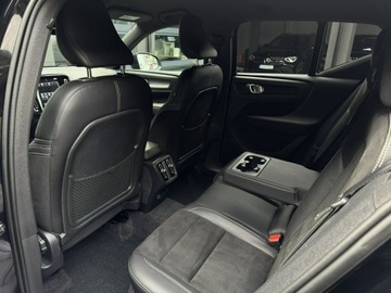 Volvo XC40 Crossover 2.0 D3 150KM 2018 Volvo XC 40 2.0D D3 150KM R-Design LED Kamera 1Wł, zdjęcie 20