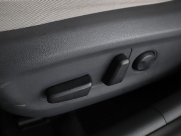 Hyundai IONIQ Hatchback 1.6 GDi 141KM 2019 Hyundai IONIQ Executive HEV skóra navi kamera ACC, zdjęcie 39