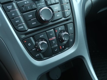 Opel Astra J Sedan 1.6 CDTI ecoFLEX 110KM 2016 Opel Astra 1.6 CDTI, Salon Polska, Klima, zdjęcie 13