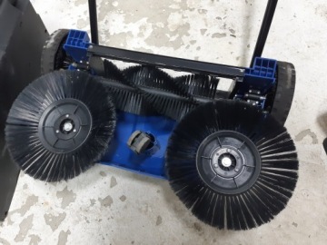 Ручная подметальная машина Scheppach TRIKE-S 5909803900 3 щетки 650 мм