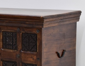 Индийский колониальный ствол, массив акации.