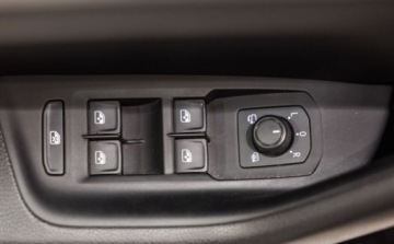 Volkswagen Arteon Fastback 2.0 TSI 272KM 2019 Volkswagen Arteon 2.0 TSI 4Motion R-Line DSG 2.0 Benzyna 272KM, zdjęcie 38