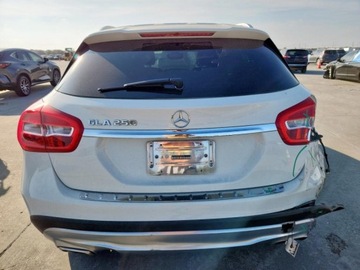 Mercedes GLA I 2017 Mercedes-Benz GLA 2017 MERCEDES-BENZ GLA 250 2.0 Benzyna 208KM, zdjęcie 6