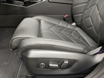 BMW Seria 5 G90-91 Touring 2.0 520d 197KM 2025 Touring 520d xDrive Sport Combi 2.0 (197KM) 2025, zdjęcie 6