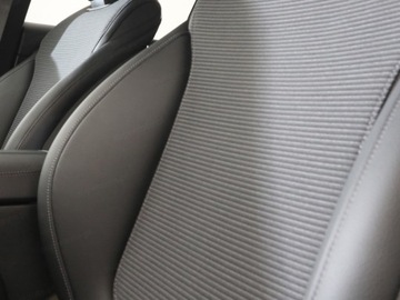 Mercedes Klasa C W206 Limuzyna 2.0 200d 163KM 2025 C Klasa 200 d Avantgarde 2.0 (163KM) 2025, zdjęcie 5