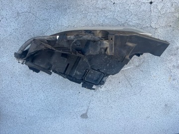 BMW E90 LCI SVĚTLO PŘEDNÍ PRAVÁ XENON EVROPA 7202584