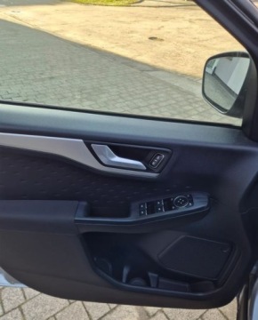 Ford Kuga III 2021 Ford Kuga 1.5 TDCI 120km automat NAVI Full led 1.5 Diesel 120KM, zdjęcie 14