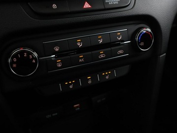 Kia Ceed III Hatchback 1.0 T-GDI 100KM 2020 Kia Cee&#039;d klimatyzacja kamera i czujniki, zdjęcie 24