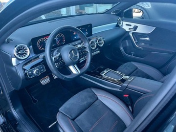 Mercedes Klasa A W177/V177 Hatchback Facelifting 2.0 220 190KM 2025 A Klasa 220 4-Matic AMG Line 2.0 (190KM) 2025, zdjęcie 6