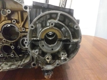 КОМПЛЕКТ БЛОКА ДВИГАТЕЛЯ КАРТЕРОВ SUZUKI GS 650