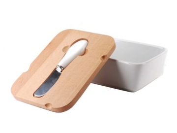 НАБОР БЕЛОЙ ФАРФОРОВОЙ МАСЛЕНКИ И САХАРНИКИ