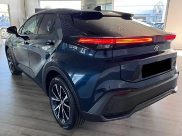 Toyota C-HR II SUV Plug-In 2.0 Hybrid Dynamic Force Plug-in  223KM 2025 Od ręki - Style 2.0 Hybrid Dynamic Force Plug-in 223KM | Podgrzewane fotele, zdjęcie 3