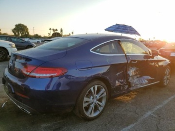 Mercedes Klasa C W205 2017 Mercedes-Benz Klasa C 2017 MERCEDES-BENZ C 300 2.0 Benzyna 241KM, zdjęcie 2