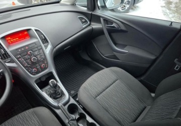 Opel Astra J Hatchback 5d Facelifting 1.6 Twinport ECOTEC 115KM 2015 Opel Astra 1.6 Benzyna 115 KM Enjoy, bezwypadkowy, VATmarza 1.6 Benzyna, zdjęcie 13