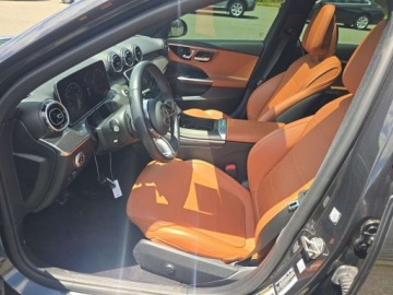 Mercedes Klasa C W206 Limuzyna 2.0 300 258KM 2022 Mercedes-Benz Klasa C 2022 C300 4MATIC Sedan 2.0 Benzyna 258KM, zdjęcie 6