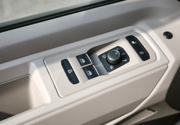 Volkswagen Multivan T7 Van L1 2.0 TDI 150KM 2024 Volkswagen Multivan L2, polskory 7 osobowy, ACC, LED Matrix, Kamera, 1 wl, zdjęcie 25