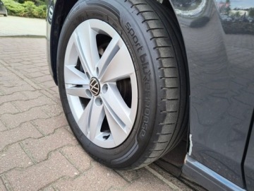 Volkswagen Golf VIII Variant 2.0 TDI 115KM 2024 Volkswagen Golf serwis ASO 2.0TDI 115KM bezwypadkowy AppConnect navi Ambie, zdjęcie 8