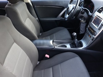 Toyota Avensis III Wagon Facelifting 1.8 Valvematic 147KM 2013 Toyota Avensis 1.8 Valvematic, Klima, Klimatronic, zdjęcie 8