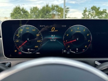 Mercedes Klasa A W177/V177 Hatchback 2.0 250 224KM 2018 Mercedes-Benz A 250 250 Pakiet Progressive - Salon, zdjęcie 11