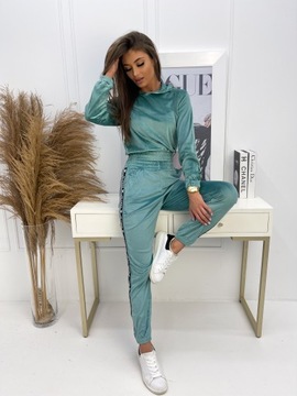 WE324 размер L/XL МОДНЫЙ ВЕЛЮРОВЫЙ СПОРТИВНЫЙ КОМПЛЕКТ