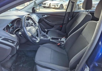 Ford Focus III Kombi Facelifting 1.5 TDCi 95KM 2017 Ford Focus Ford Focus 1.5 TDCiEcoBlue 95 KM M6 SalonPLSerwisASOFVMarza, zdjęcie 27