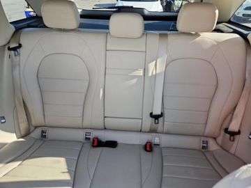 Mercedes GLC C253 SUV 2.0 250 211KM 2017 Mercedes-Benz GLC 2017 MERCEDES-BENZ GLC 300 4MATIC 2.0 Benzyna 211KM, zdjęcie 9