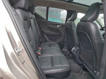 Volvo XC40 2023 Volvo XC 40 Ultimate 2023 2.0 Benzyna 194KM, zdjęcie 11