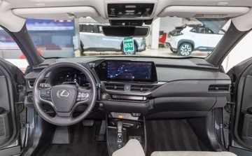 Lexus UX 2024 Lexus UX 300h Omotenashi AWD 2.0 Hybryda 199KM, zdjęcie 3