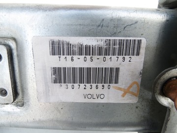 SLOUPEC VOLANT 30723690 VOLVO XC90 I