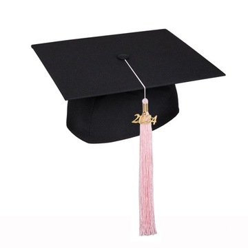Czapka studenta/Biret absolwenta z różowym frędzlem i brelokiem 2024